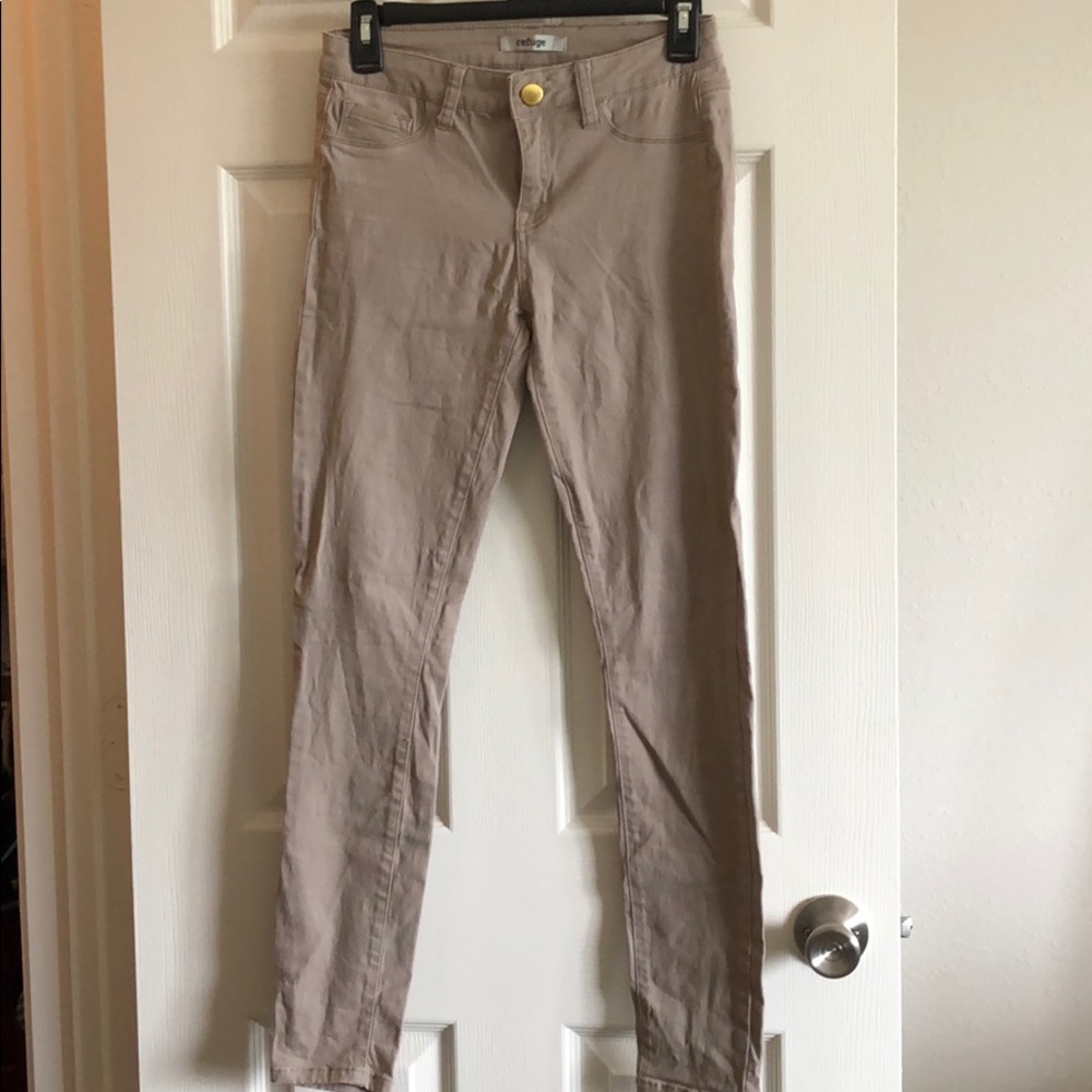 Refuge mid rise khaki pants